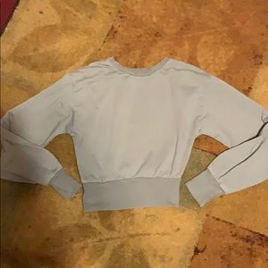 Sz med cropped sweatshirt